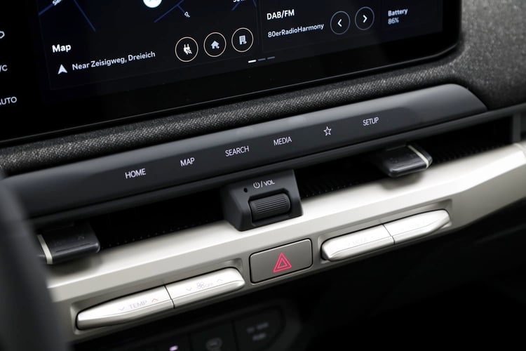 Console centrale du SUV électrique