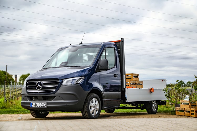 Sous le capot du À l'arrière du Mercedes eSprinter 2024 châssis cabine