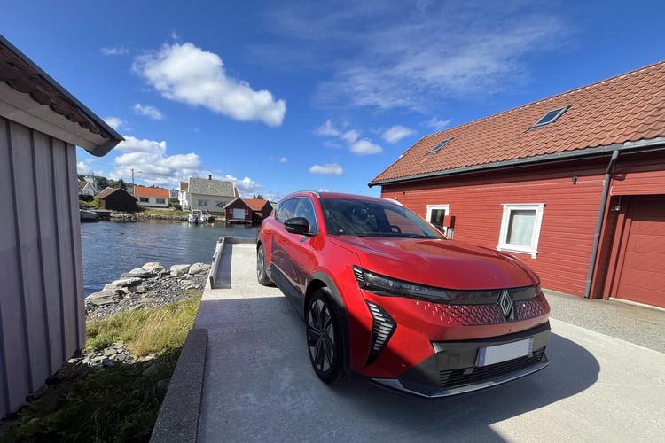 Le Renault Scenic électrique de David lors d'un roadtrip en Norvège