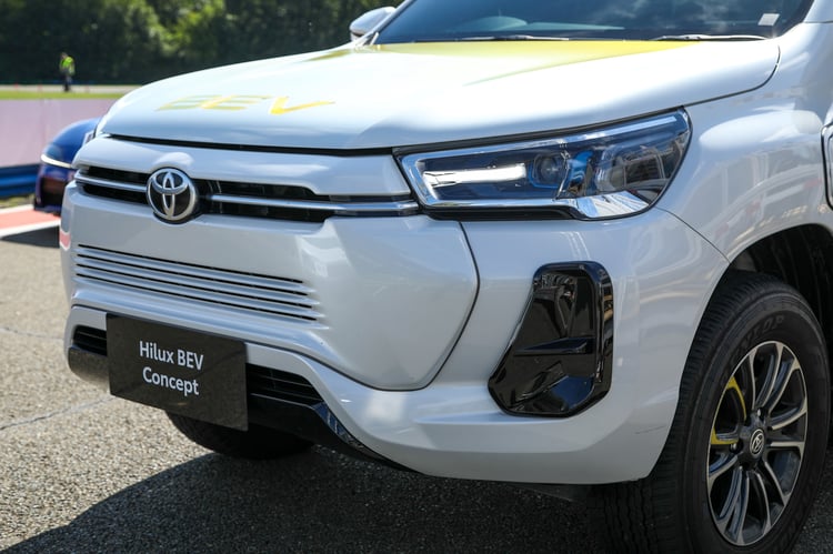 Calandre pleine pour le pick-up électrique