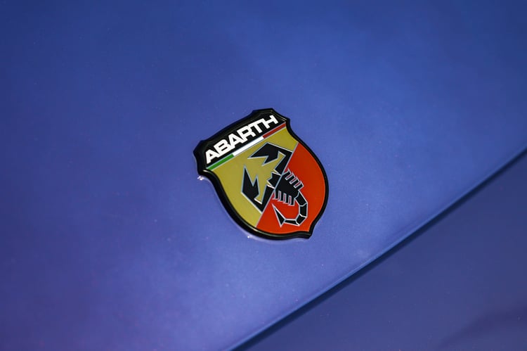 Une Abarth réellement sportive, même en électrique