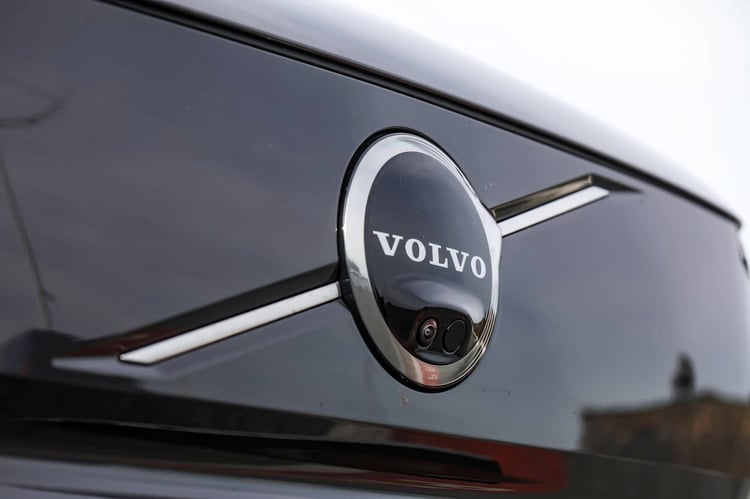 Calandre pleine du Volvo EX90