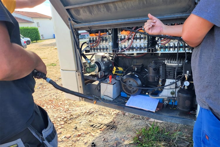 Rétrofit d'un autocar modifié pour la vanlife