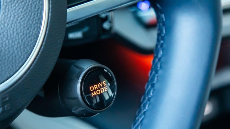 Bouton Drive Mode sur le volant de l'Alpine A290