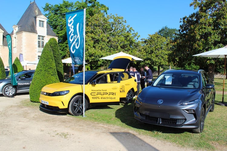 Ford Capri et MG5
