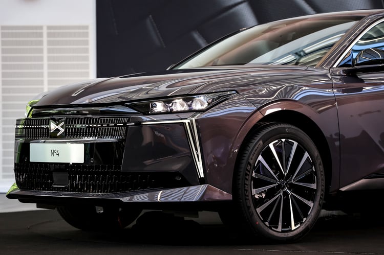 Design DS N°4 E-Tense