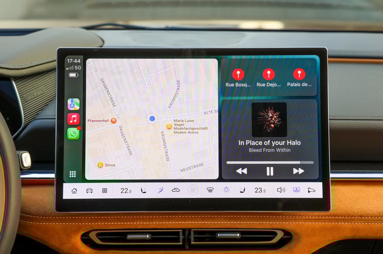 À bord de la Mazda 6e