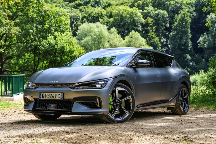 Hankook iON evo