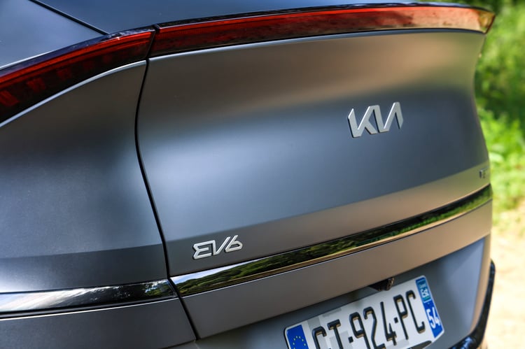 Hankook iON evo