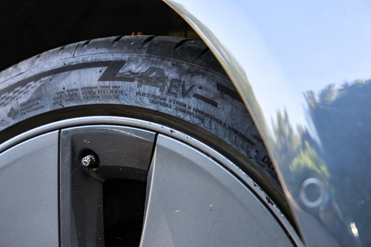 Hankook iON evo