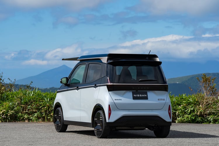 Toit solaire rétractable Nissan Sakura