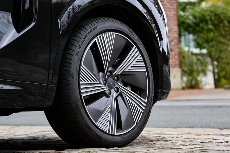 Design du SUV hybride rechargeable