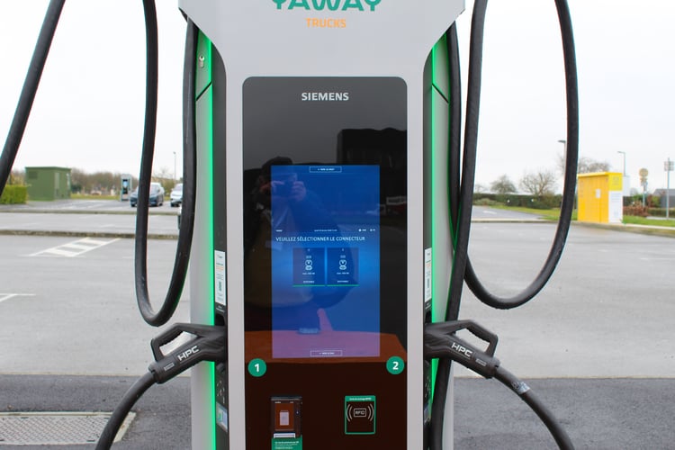 Station de recharge PL Yaway à Etrelles