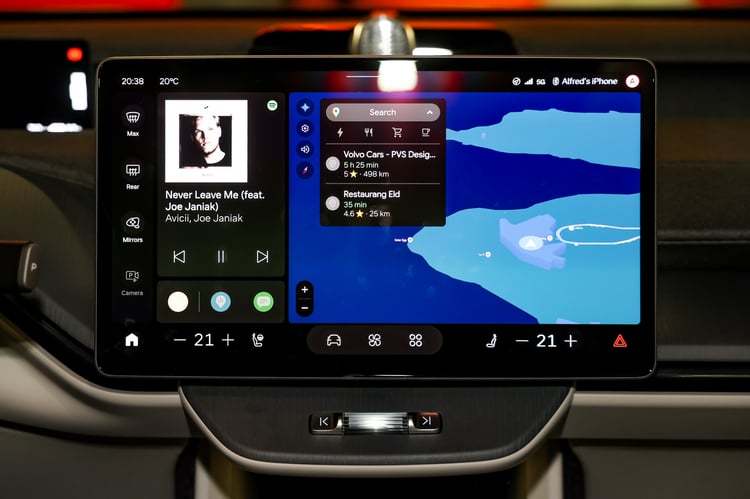 À bord du SUV électrique suédois