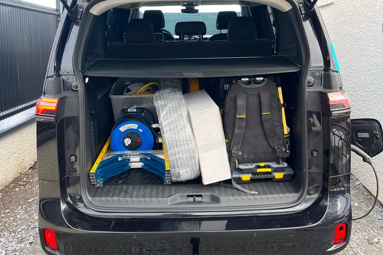 La place pour le matériel dans le Volkswagen ID. Buzz de Cédric