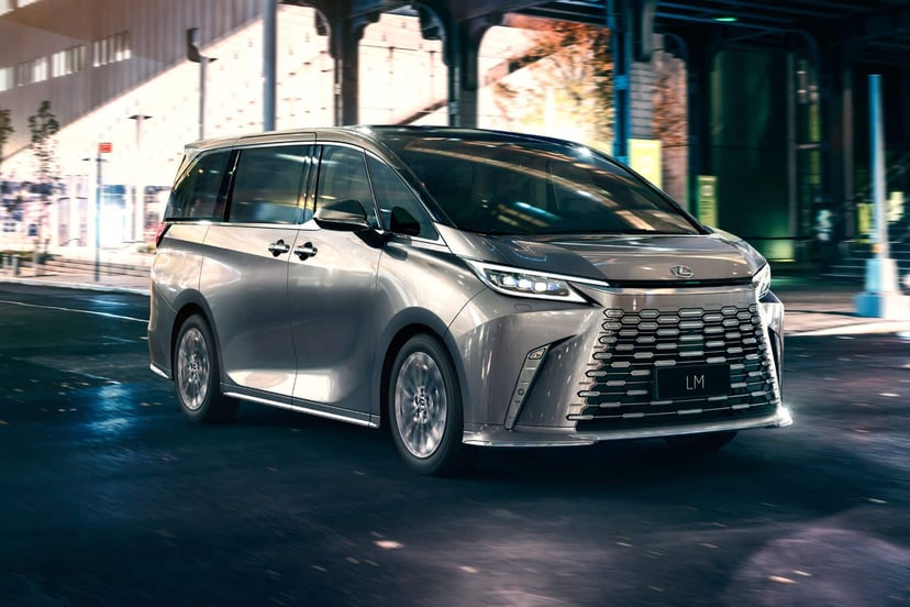 Lexus LM - Non compatible avec le simulateur