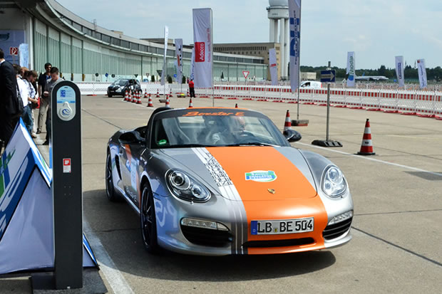 Sensations électriques :  la Porsche Boxster E