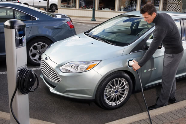 Batteries lithium-air : une autonomie de 800 km pour les voitures électriques