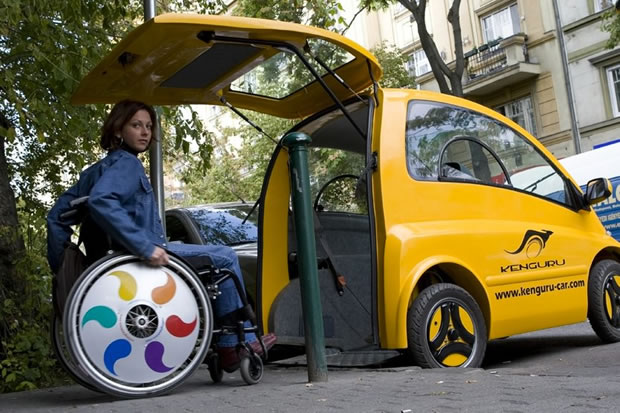 Kenguru : la voiture électrique pour les personnes en fauteuil roulant