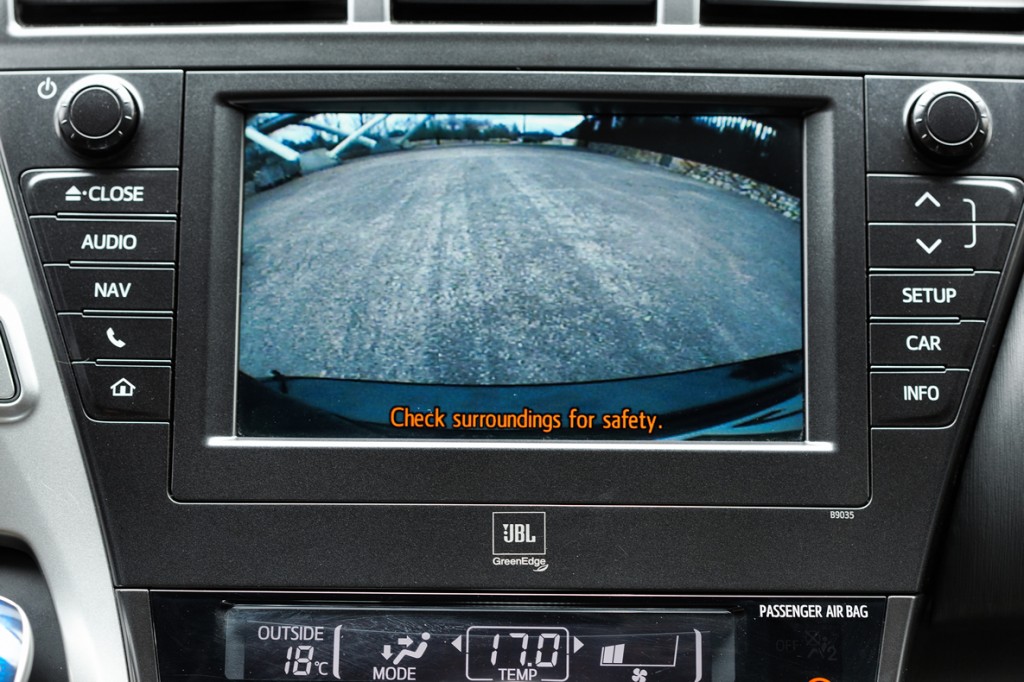 PRIUS_PLUS_DET_12_DPL_2012-1024x682.jpg