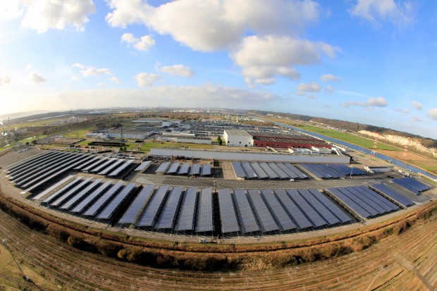 Les panneaux solaires de l'usine Renault de Sandouville