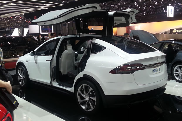 Déjà 6 000 réservations pour la Tesla Model X