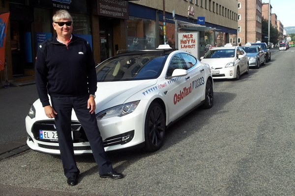 Tesla : un taxi Model S à Oslo