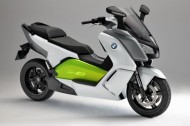 BMW lance la production de son maxi-scooter électrique