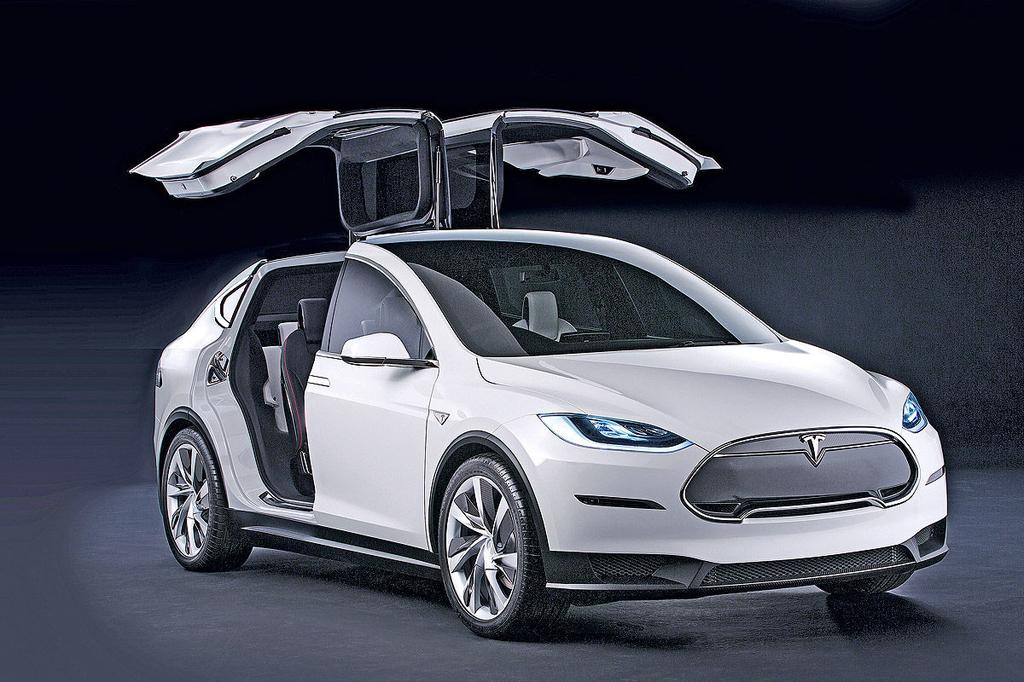 Tesla – Le Model X sera le premier VE à pouvoir tirer une remorque