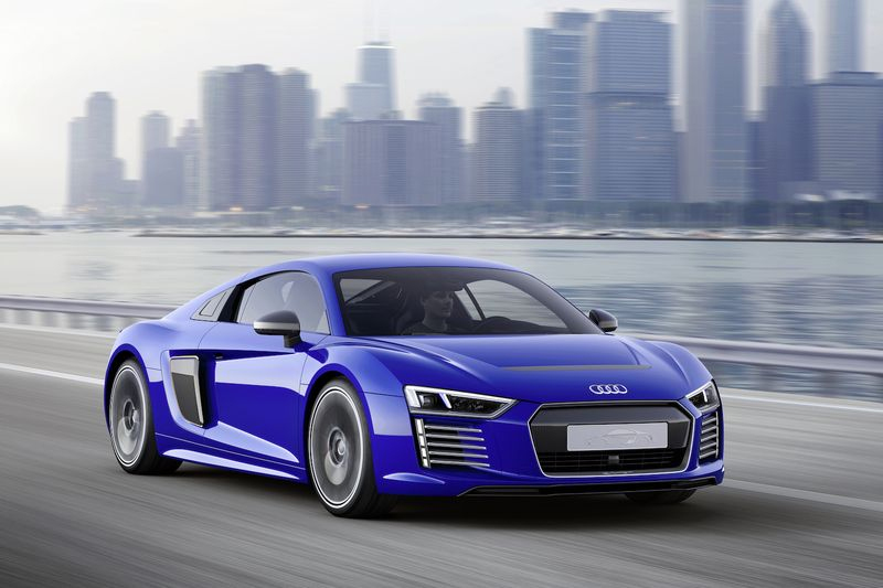R8 e-tron piloted driving – La supercar électrique autonome selon Audi