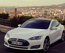 Une Tesla en autopartage à Marseille