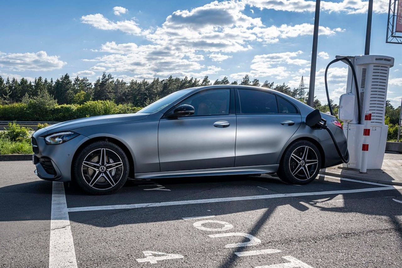 Mercedes Classe C hybride rechargeable : toutes les infos