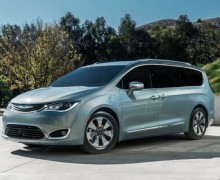 Chrysler Pacifica : un monospace hybride rechargeable à Détroit