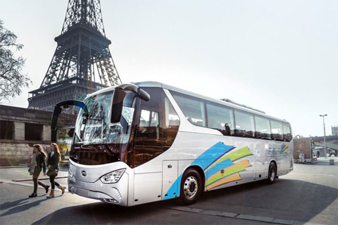 BYD révèle son autocar électrique à Paris
