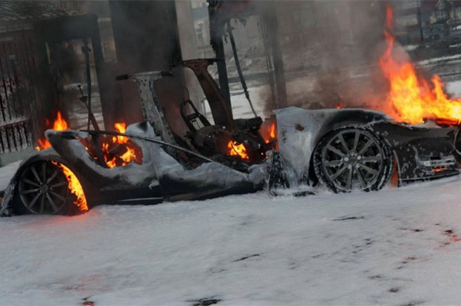 Incendie Tesla Model S en Norvège  : la faute à un court-circuit dans la voiture