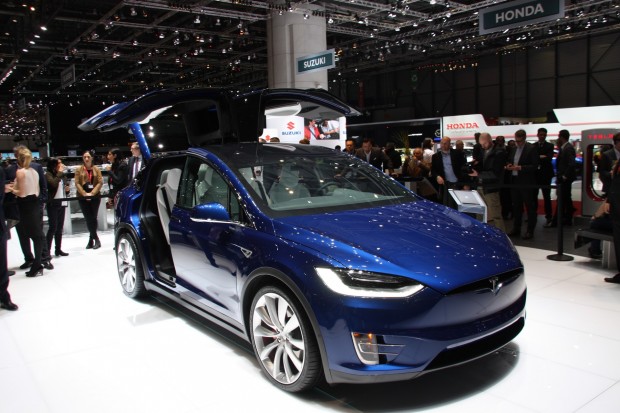 Tesla ne sera pas au salon de l’automobile Genève