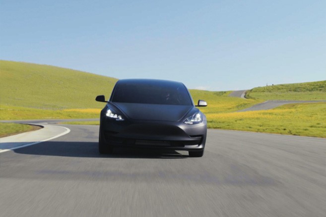 Premier essai vidéo de la Tesla Model 3