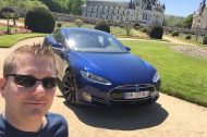 Tesla : en route pour la recharge à destination