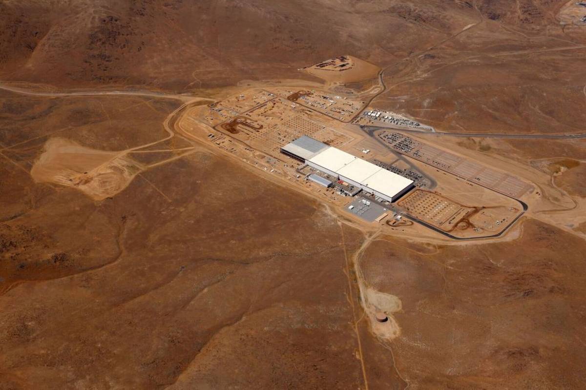 Tesla : la Gigafactory vue du ciel