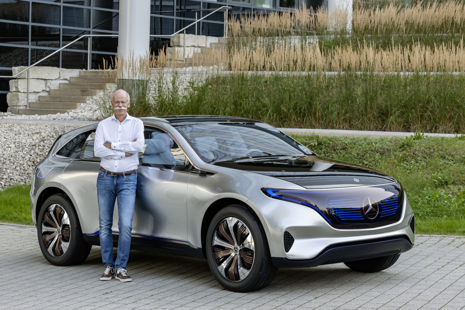 Generation EQ : le concept-car qui introduit la stratégie électrique de Mercedes
