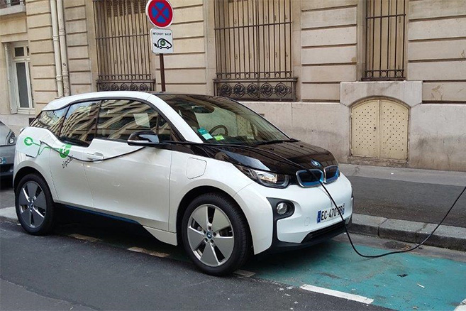 Autopartage : des BMW i3 disponibles à Paris avec Zipcar