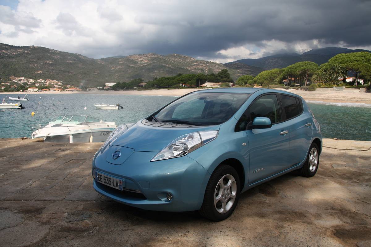 Nissan Leaf 30 kWh : présentation et essai en vidéos sur l’Ile de Beauté