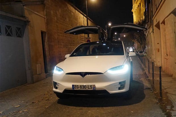 Témoignage : Location et essai du Tesla Model X avec Blooweels