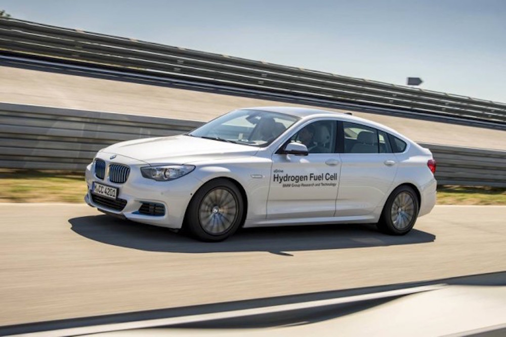 Hydrogène : BMW annonce un premier modèle pour 2021, Daimler lève le pied