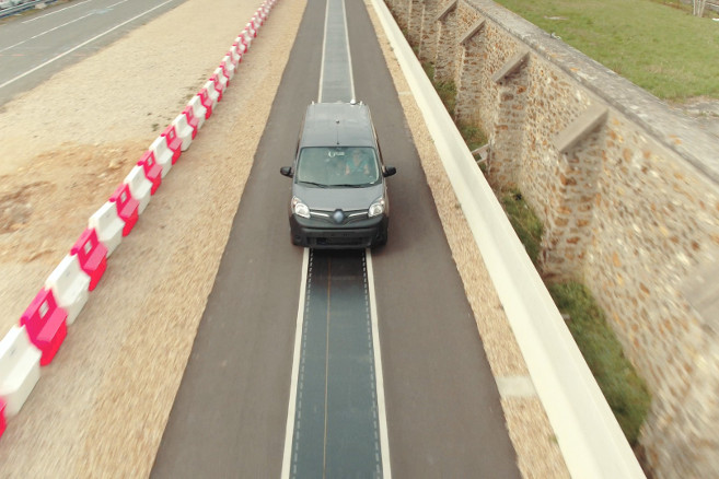 Renault expérimente la charge par induction dynamique sur des Kangoo électriques