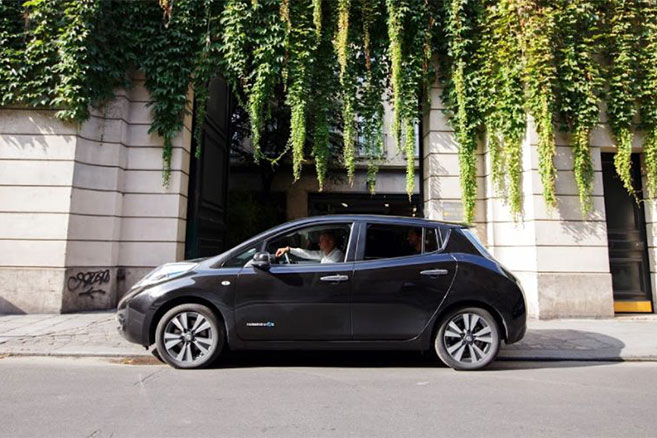 Uber vise 50 % de VTC électriques à Paris d’ici 2022