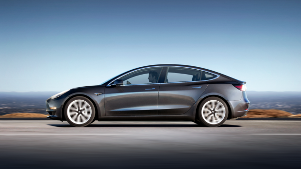 Tesla Model 3 : une garantie batterie à 70% de la capacité