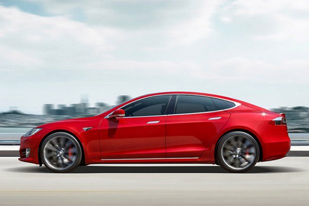 Etats-Unis : la Tesla Model S et la Chevrolet Volt au coude à coude au premier semestre 2017