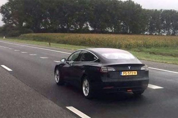 La Tesla Model 3 est arrivée en Europe !