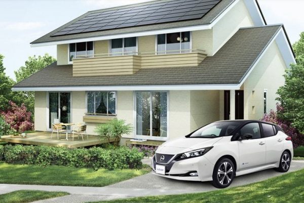 Japon : des panneaux solaires offerts pour l’achat d’une Leaf